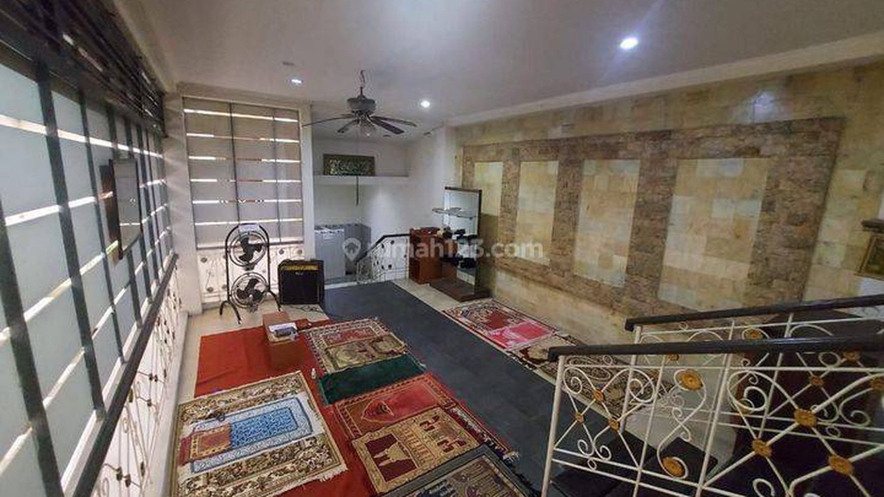 RS40. Dijual Hotel tengah kota dekat jalan Darmo dr Soetomo Kartini