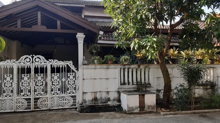 Dijual Rumah Asri Komp IKIP Duren Sawit  Jakarta Timur