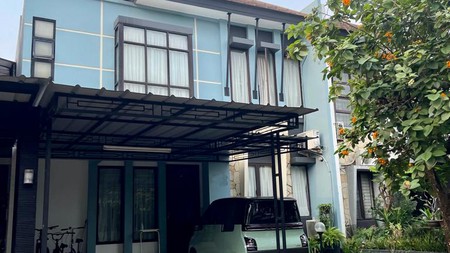 Rumah Dua Lantai Furnished di Legenda Wisata 