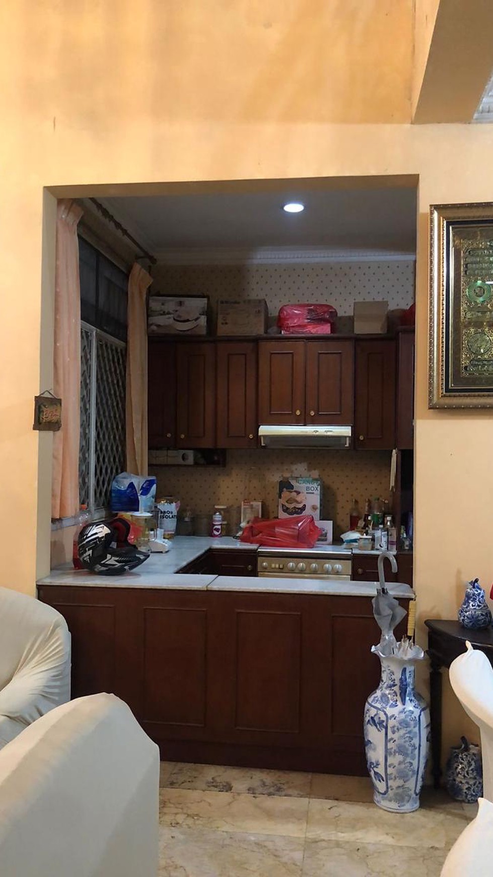 Rumah Luas Dua Lantai Semi Furnished di Permata Puri I Cimanggis Depok 