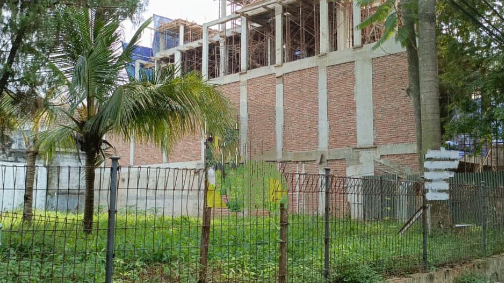 Rumah Hitung Tanah Area Cipete