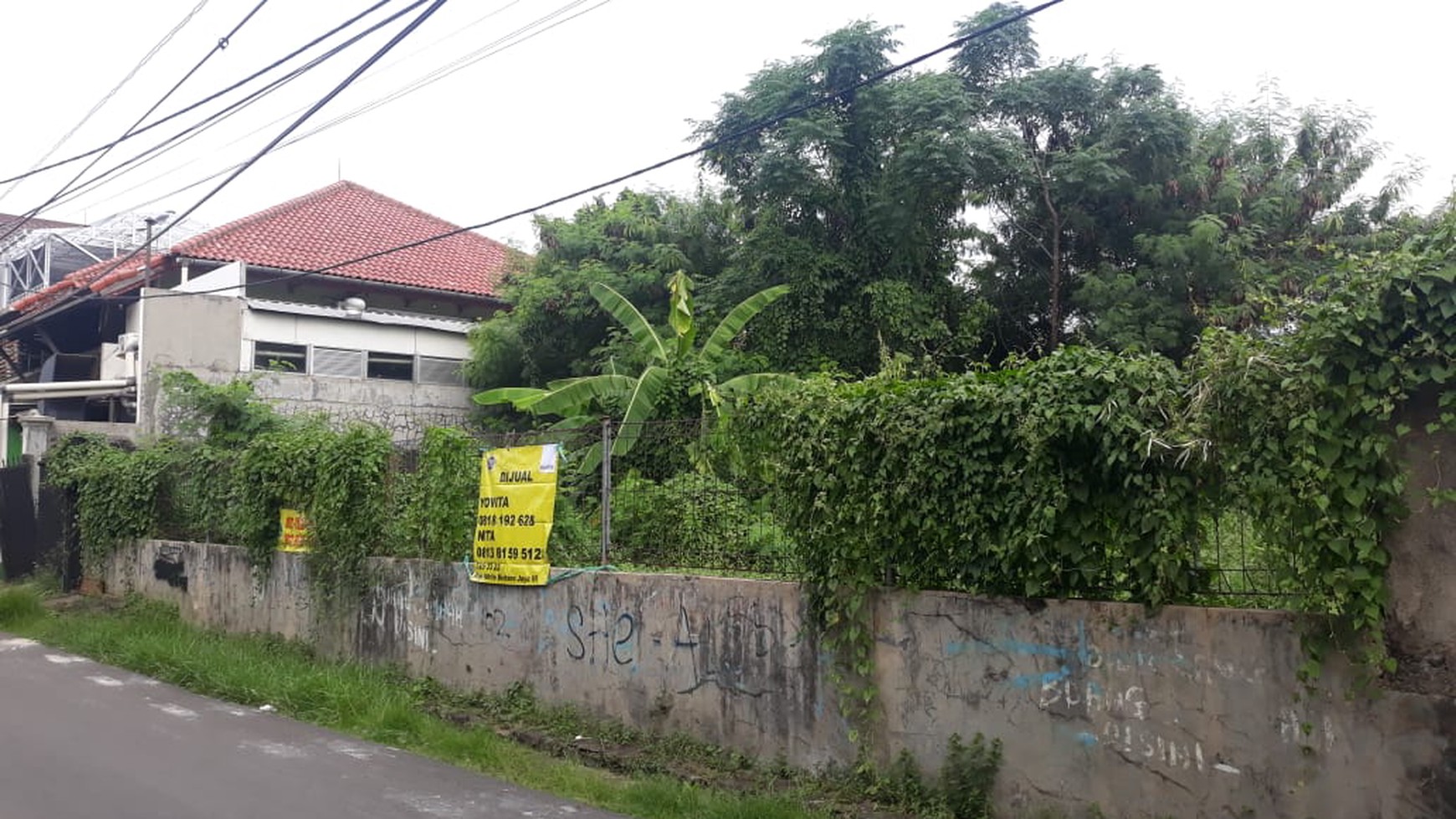 Kavling komp Perdana Petukangan Jakarta Selatan.