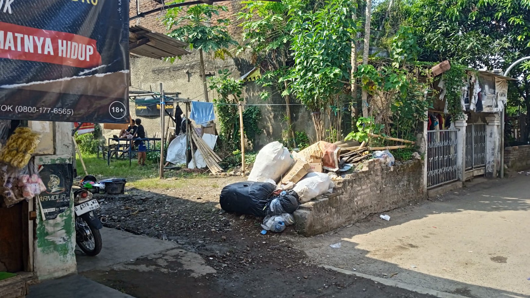 Tanah cocok untuk di  buat Gudang Kostan/Kontrakan di Gang Bapa Merta  Kopo dekat Rs Imanuel Depan RS IMANUEL