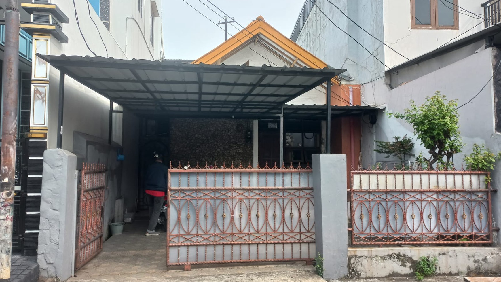 DIJUAL RUMAH TINGGAL LOKASI STRATEGIS