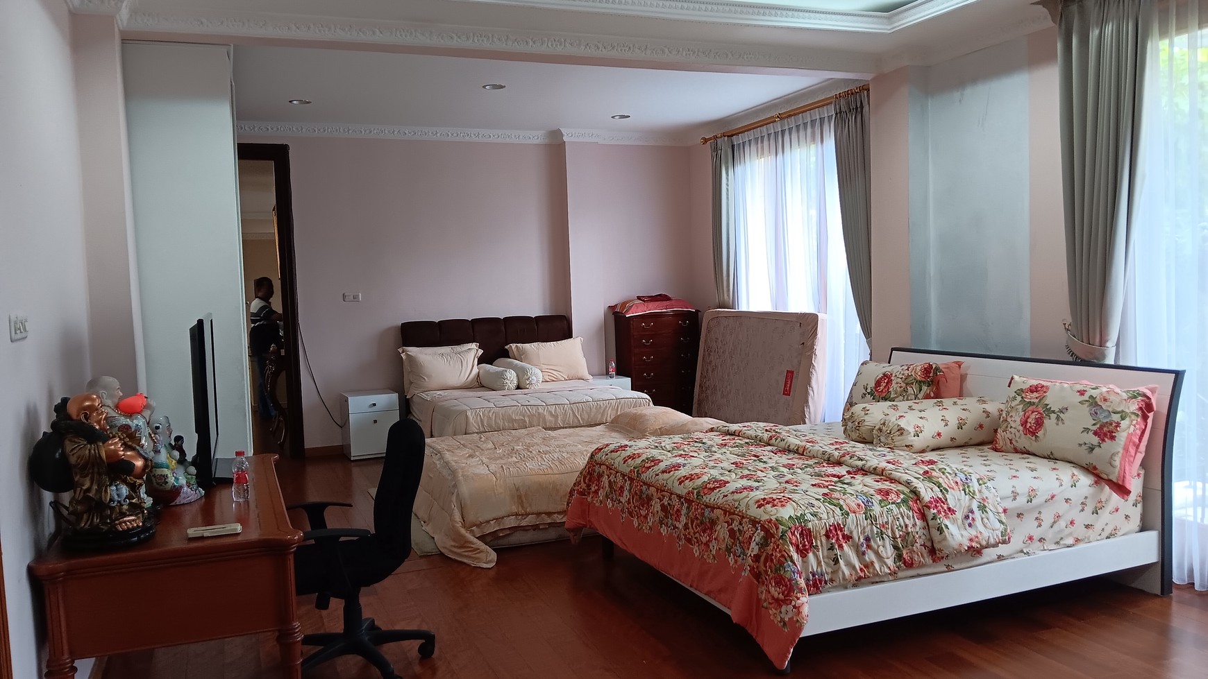 Rumah Bagus, Besar dan Mewah di Pesanggrahan Bintaro, Furnished