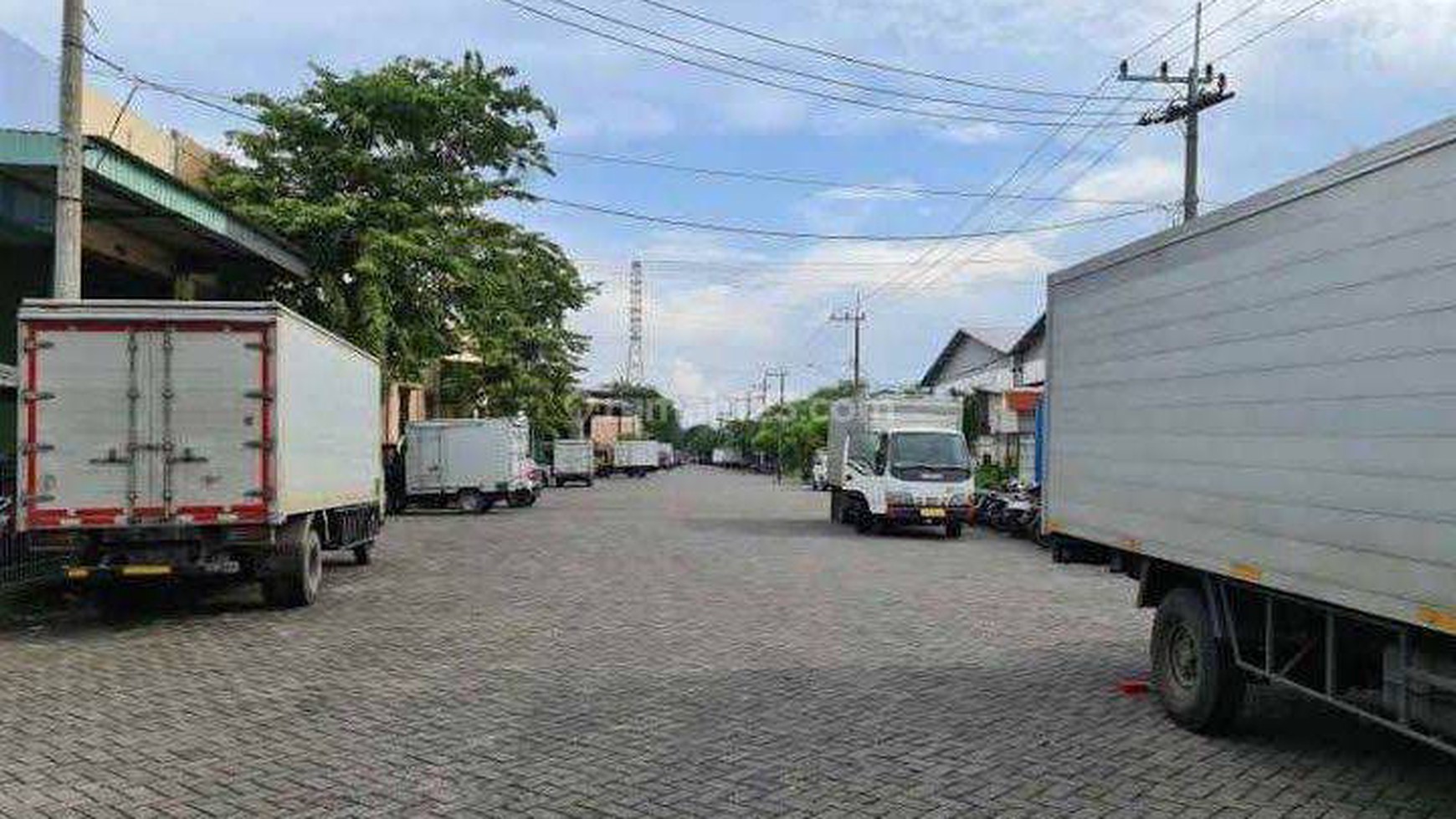 RS44. Dijual Tanah + Bangunan Larangan Candi Sidoarjo