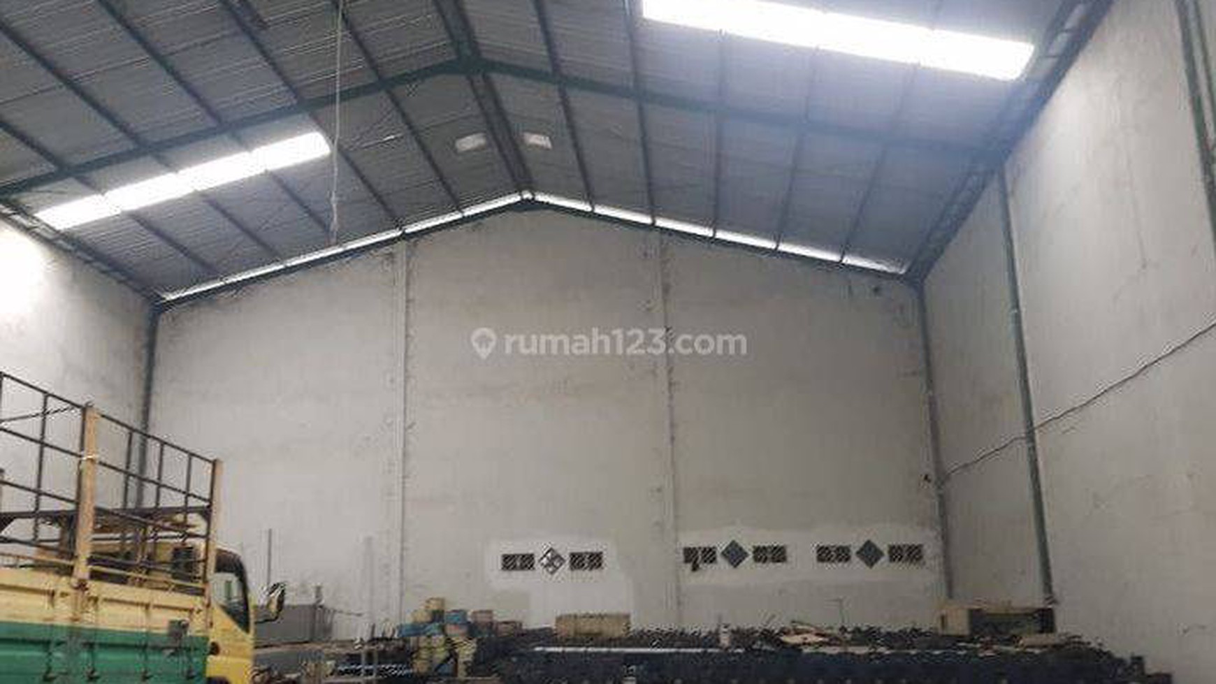 RS48. Dijual Pergudangan & Industri Sinar Buduran II