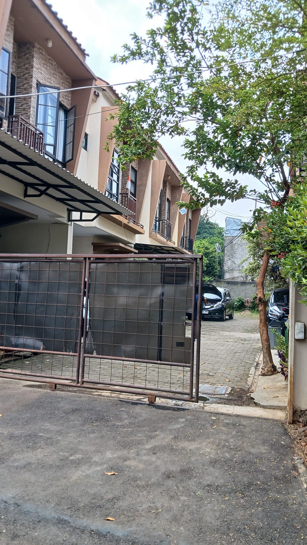 Rumah siap huni minimalis 2lt cuma 950juta dalam cluster Pondok Aren Tangsel