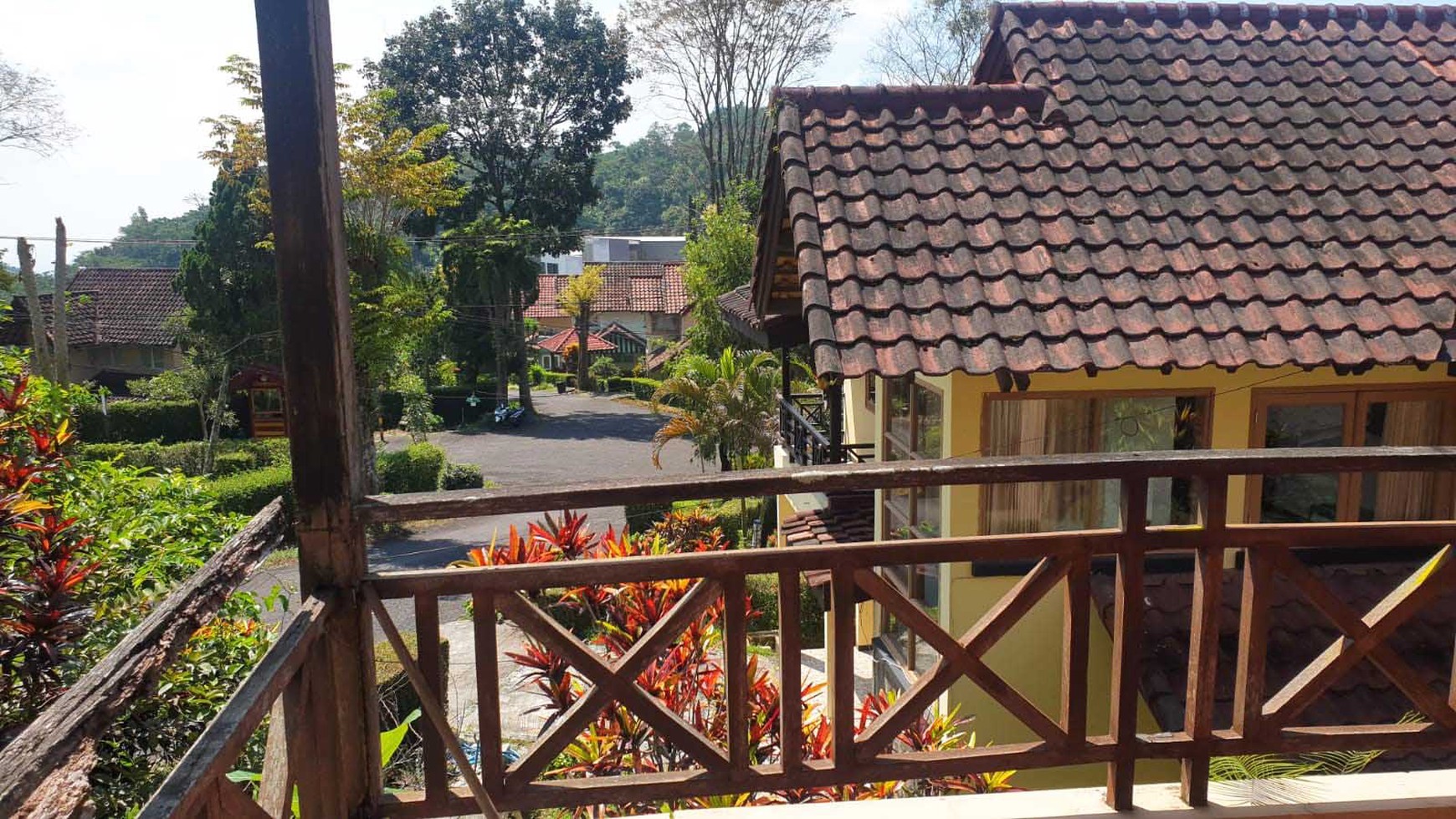 Villa di Grand Trawas Mojokerto, 2 Lantai, Semi Furnished