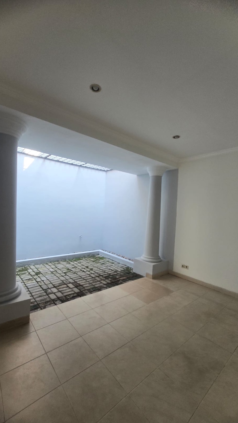 Rumah Hitung Tanah Area Cipete