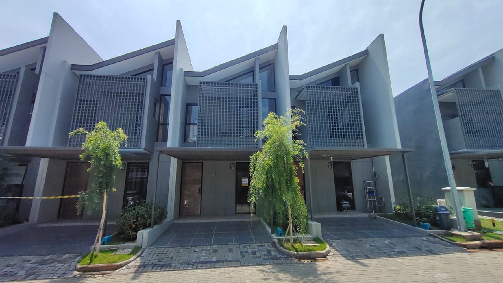 Rumah Baru Brand New Full Furnished Cluster O2 Grand Wisata - Bekasi