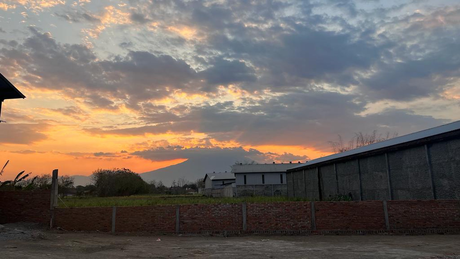 Disewakan 1700 m2 Gudang Raya Magetan - Kec.Maospati - Kab.Magetan JATIM - Kondisi Baru plus Ruang Kantor Siap Pakai dekat Ngawi - Madiun 