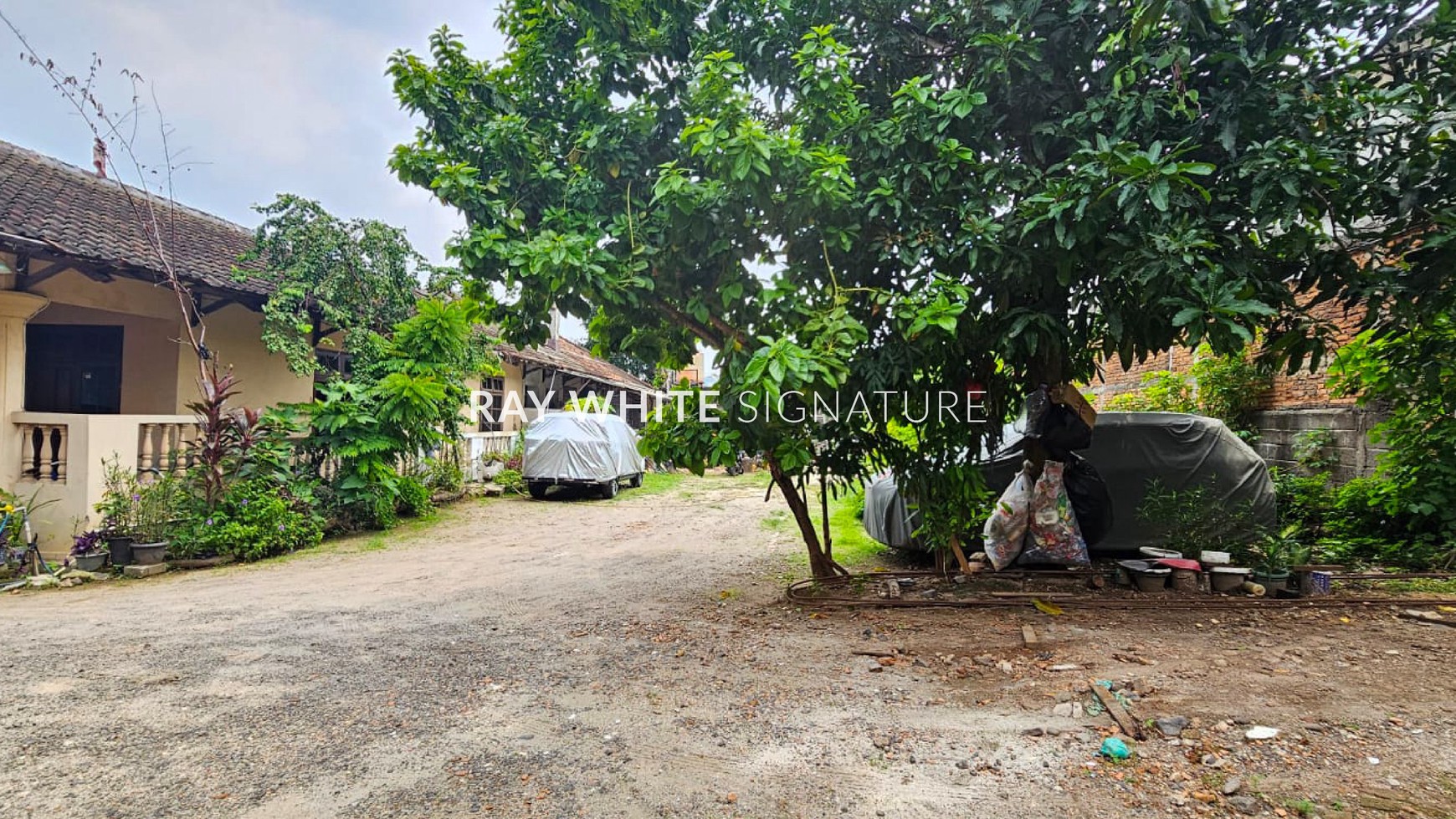 Dijual Rumah dan Ruko Cocok Untuk Usaha di Jl Ciputat Raya
