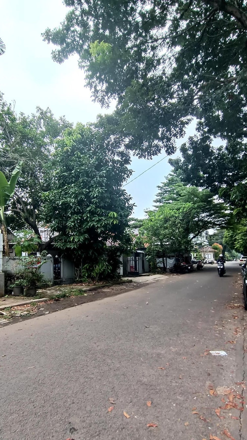 Rumah Hitung Tanah Di Jl Adyaksa Lebak Bulus Jakarta Selatan