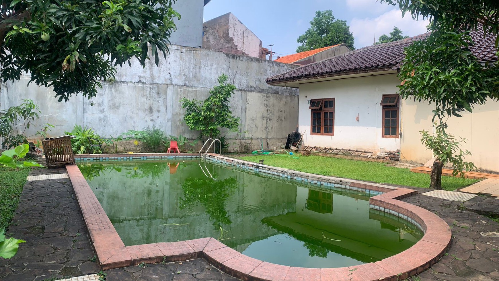 Rumah Hitung Tanah Di Jl Lebak Bulus Jakarta Selatan