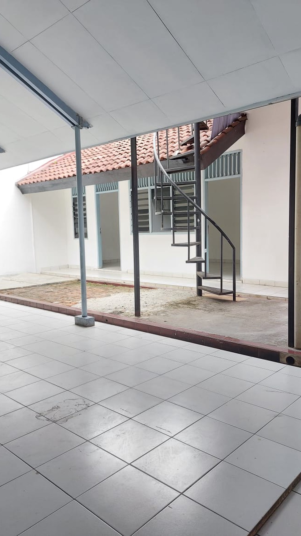 Fast Rent. Rumah besar Villa Melati Mas, Serpong