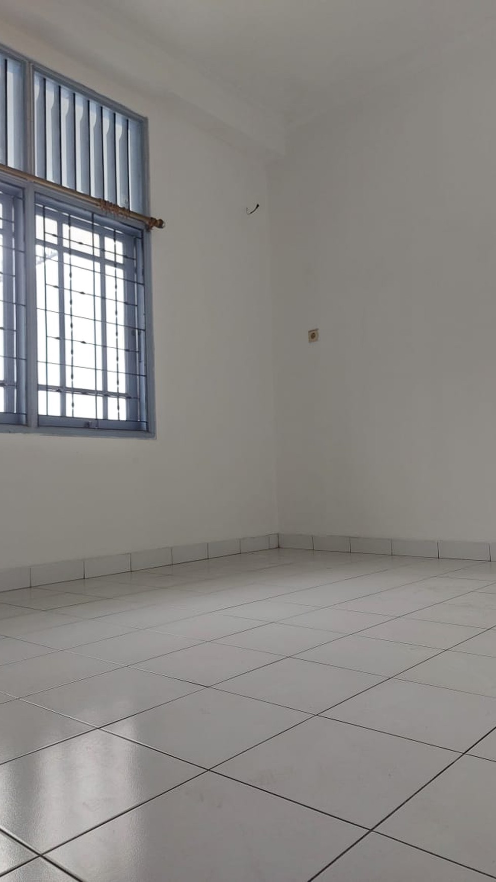 Fast Rent. Rumah besar Villa Melati Mas, Serpong