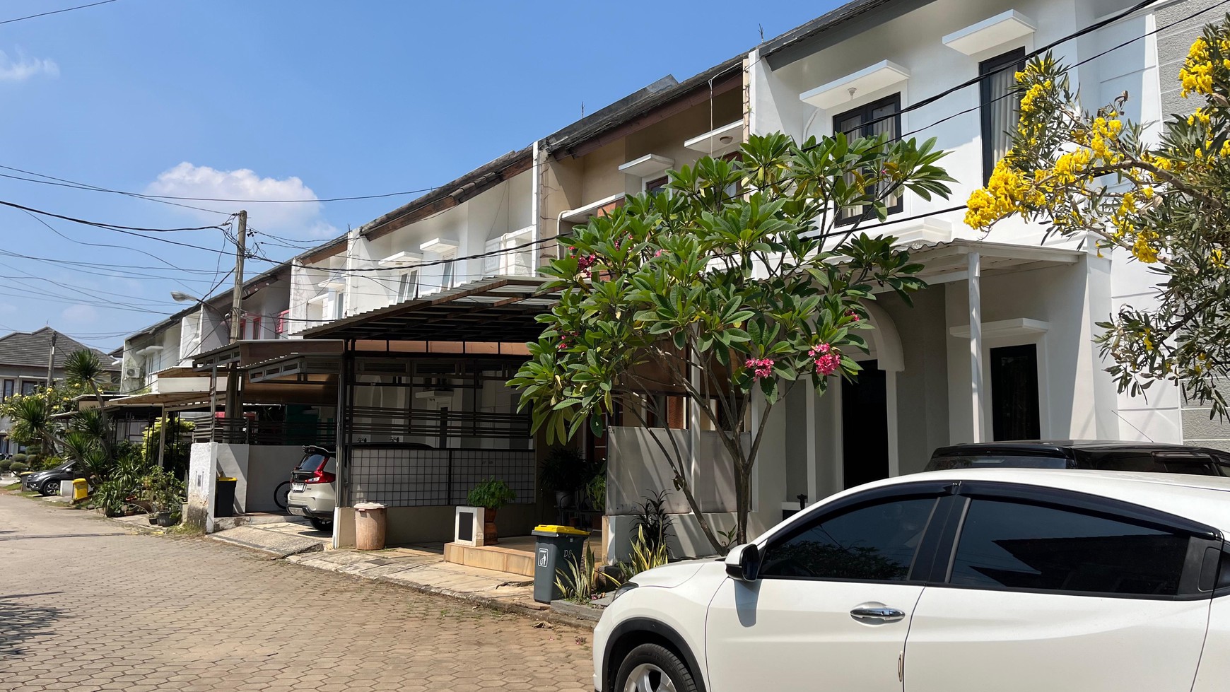 Rumah Minimalis 2 Lantai dan Siap Huni dalam Cluster @Cinere