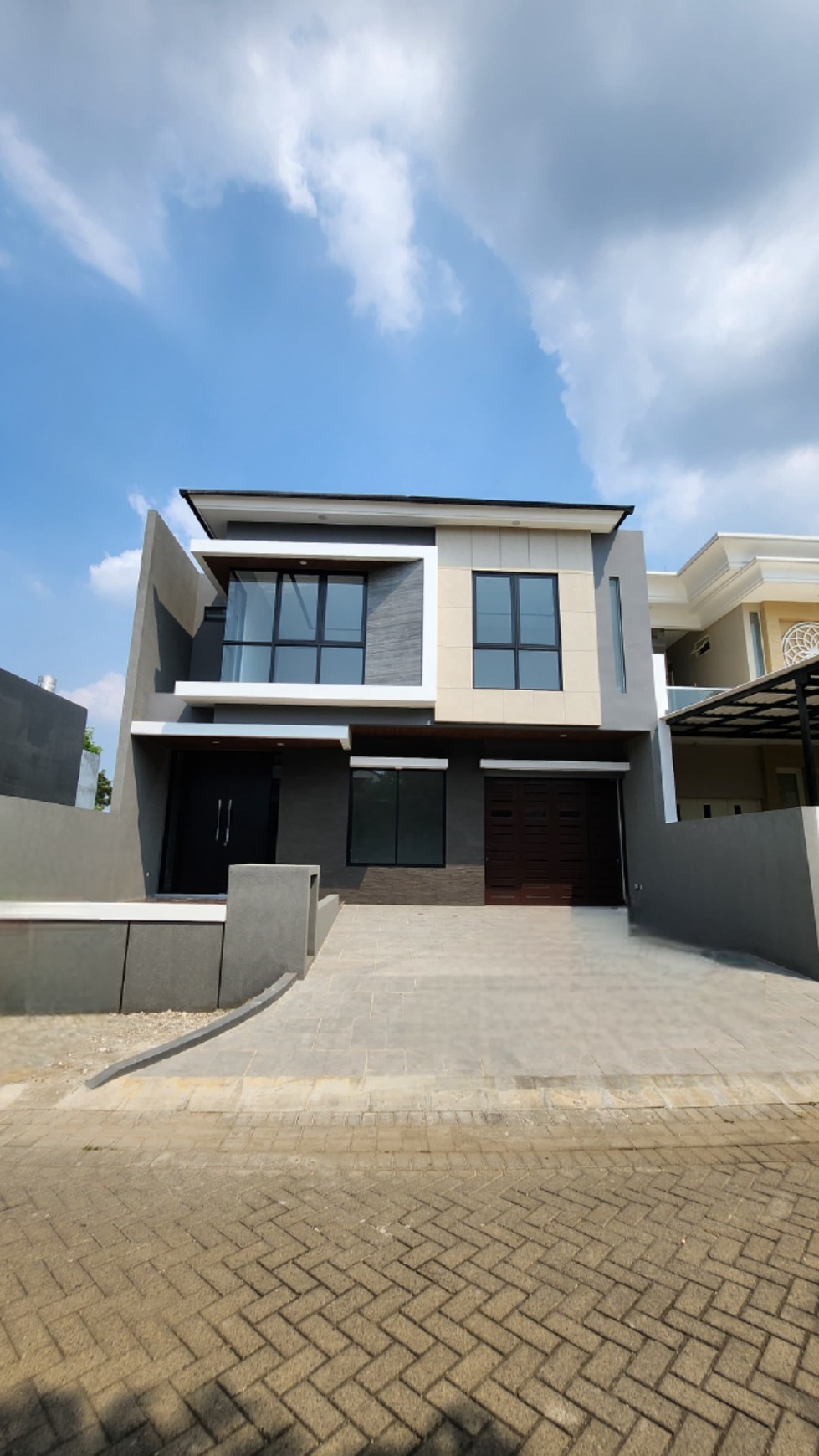 Rumah Dijual Woodland Citraland Sby Baru Modern Minimalis Terbaru Dekat Universitas Ciputra, Fresh Market Pasar Modern Citraland, Gwalk Citraland 