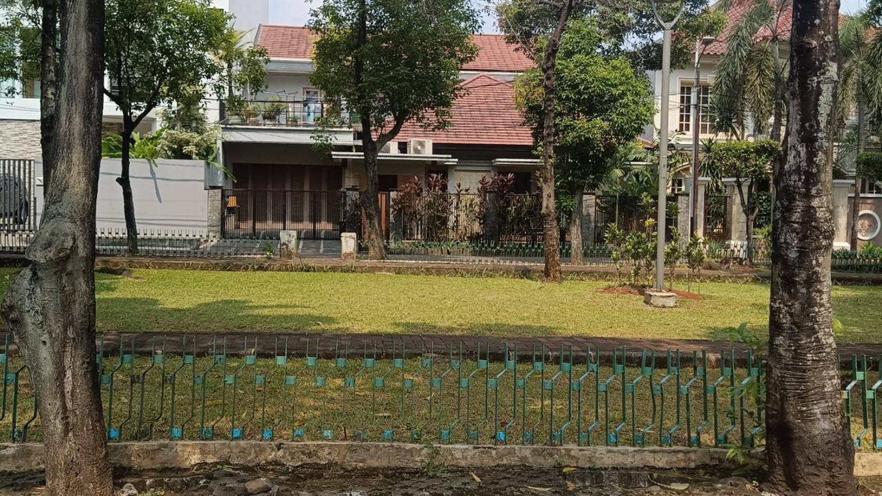 Rumah Hitung Tanah Area Cipete