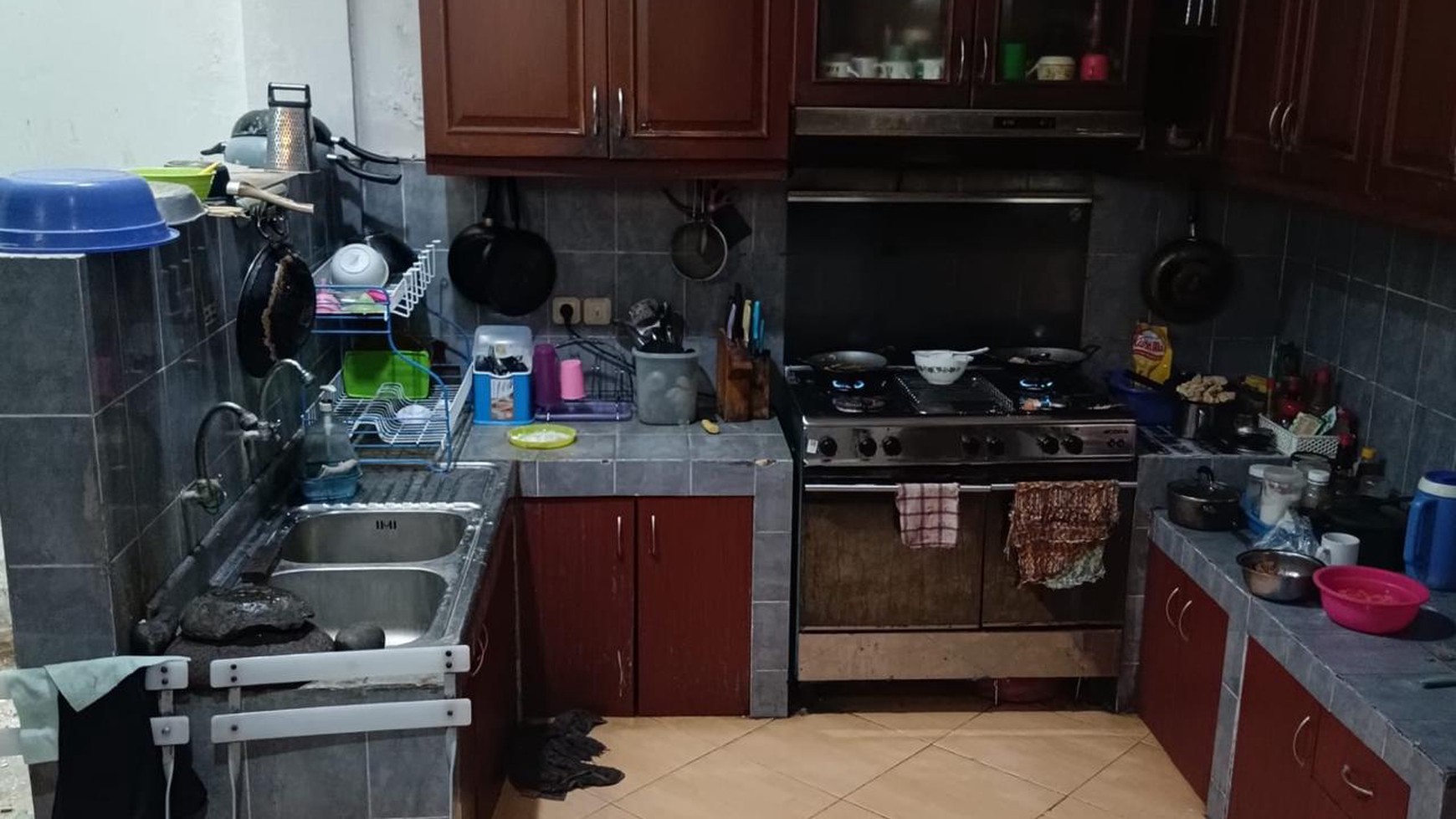 Rumah Hitung Tanah Area Cipete