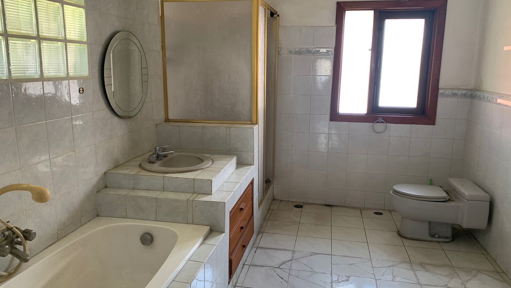 Rumah Hitung Tanah Area Cipete