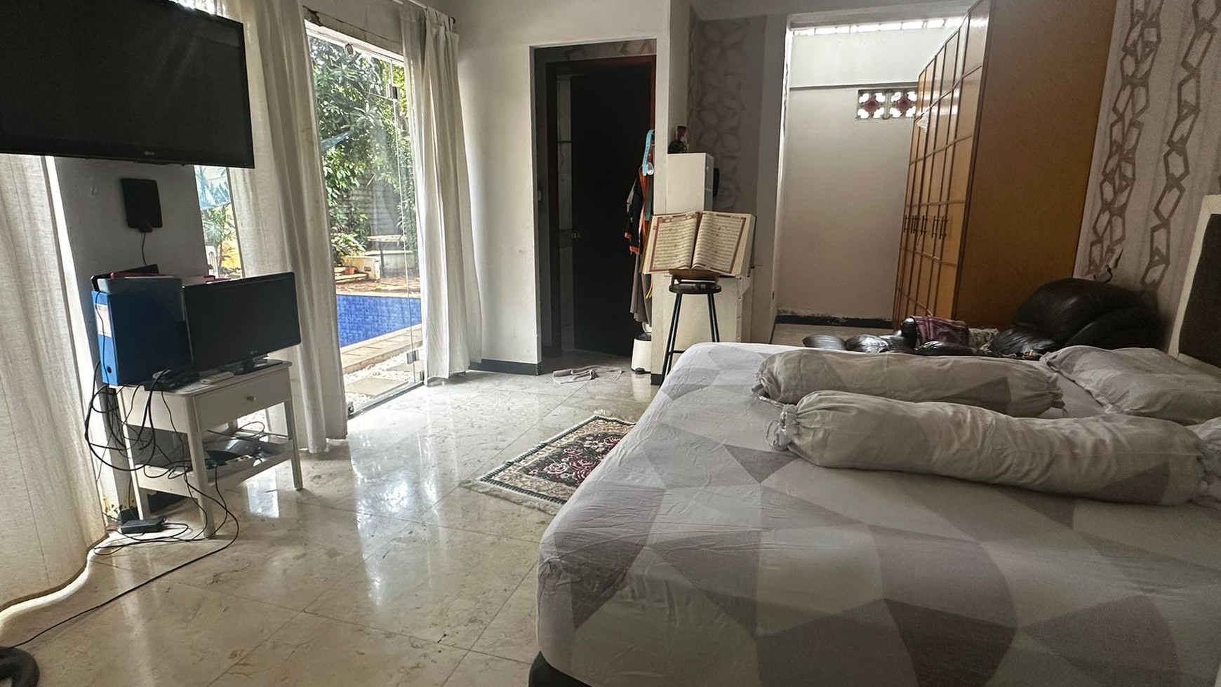 Rumah Hitung Tanah Area Cipete