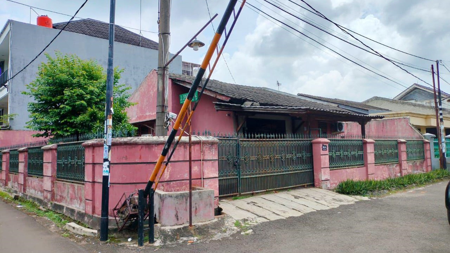 Rumah Hitung Tanah Area Cipete