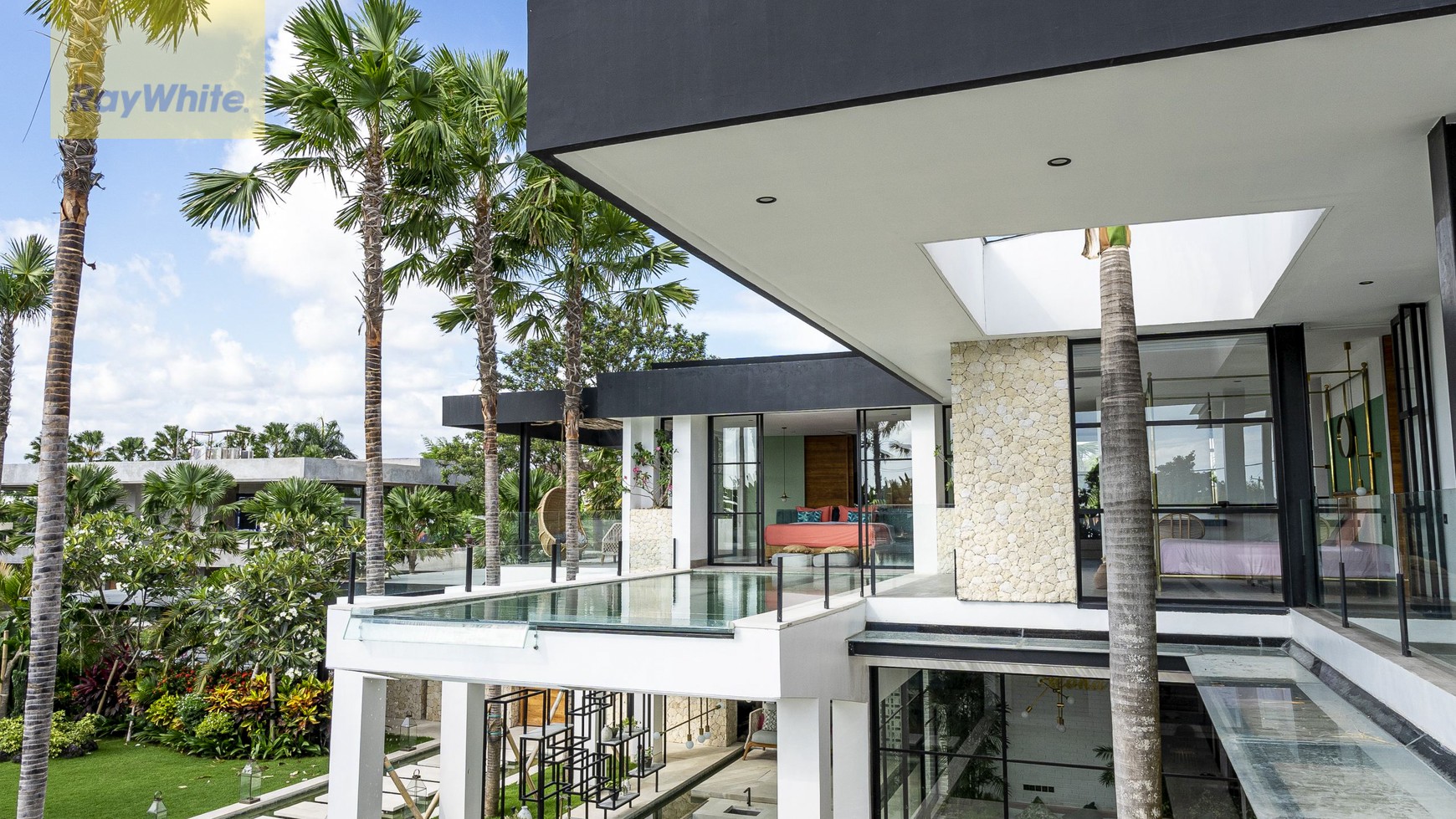 Freehold - One of a kind Design villa in great location of Canggu Bali