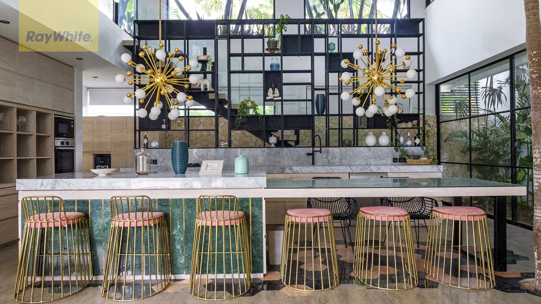 Freehold - One of a kind Design villa in great location of Canggu Bali