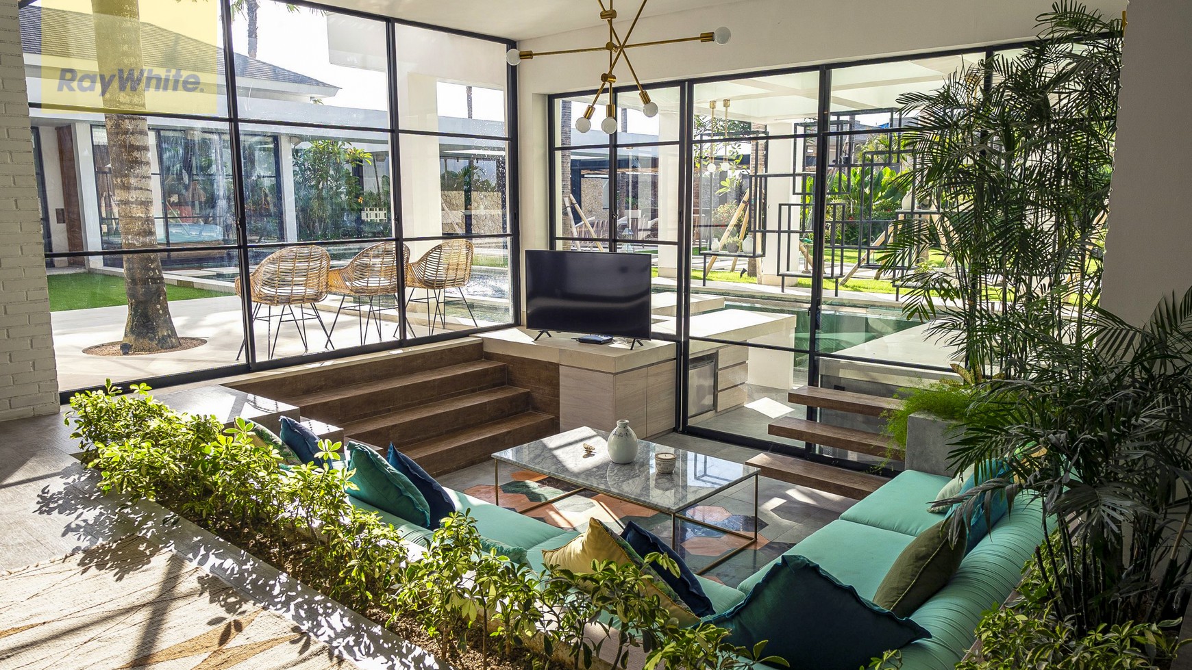 Freehold - One of a kind Design villa in great location of Canggu Bali