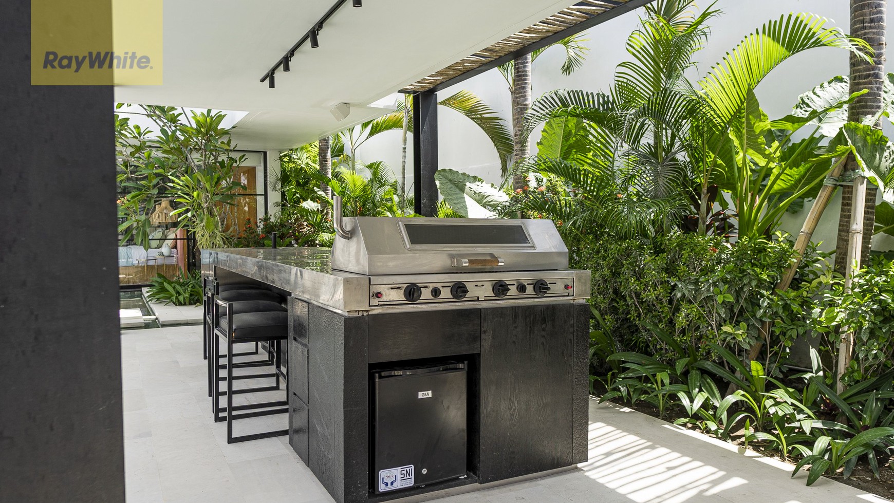 Freehold - One of a kind Design villa in great location of Canggu Bali