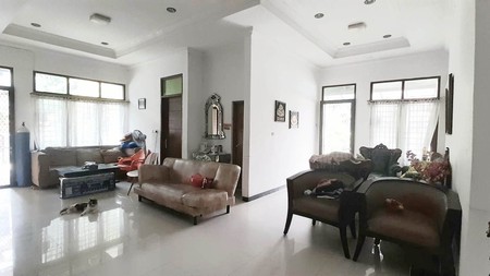 Rumah Hoek Taman Pegangsaan Indah, Kelapa Gading Luas 16x17m2