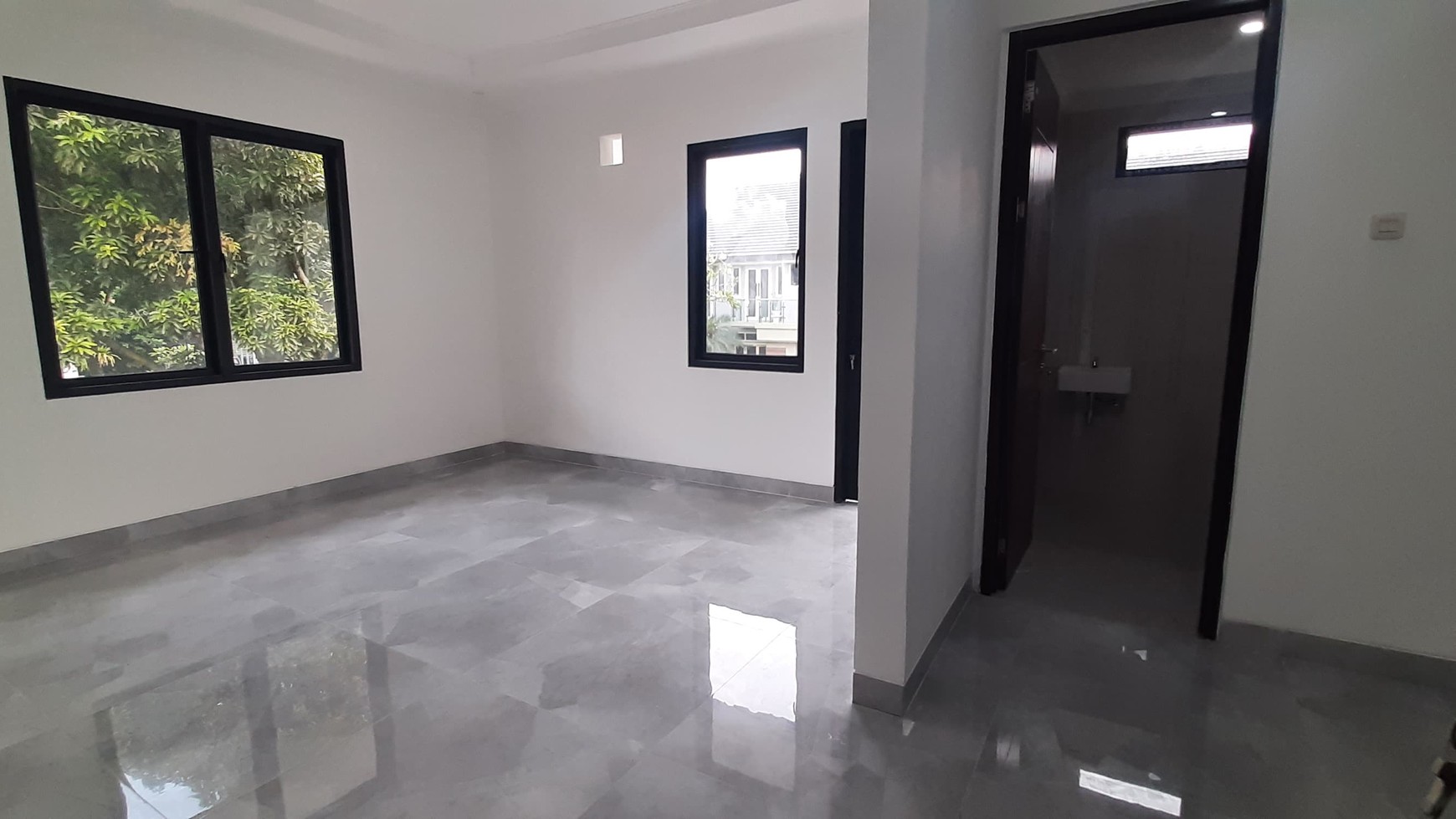 Rumah Baru Diarea Bintaro Jaya Sektor 9, Cluster, Dekat Gatte Toll