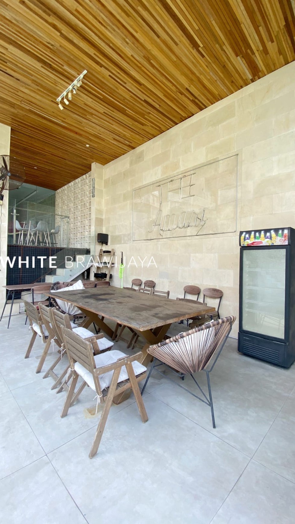 Rumah Mewah Dalam Kompleks Tenang Area Bintaro