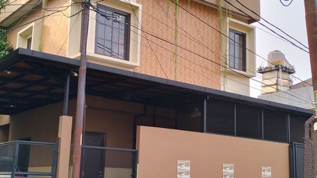 Rumah Bagus Di Jl Damai PDK Pesanggrahan Jakarta Selatan