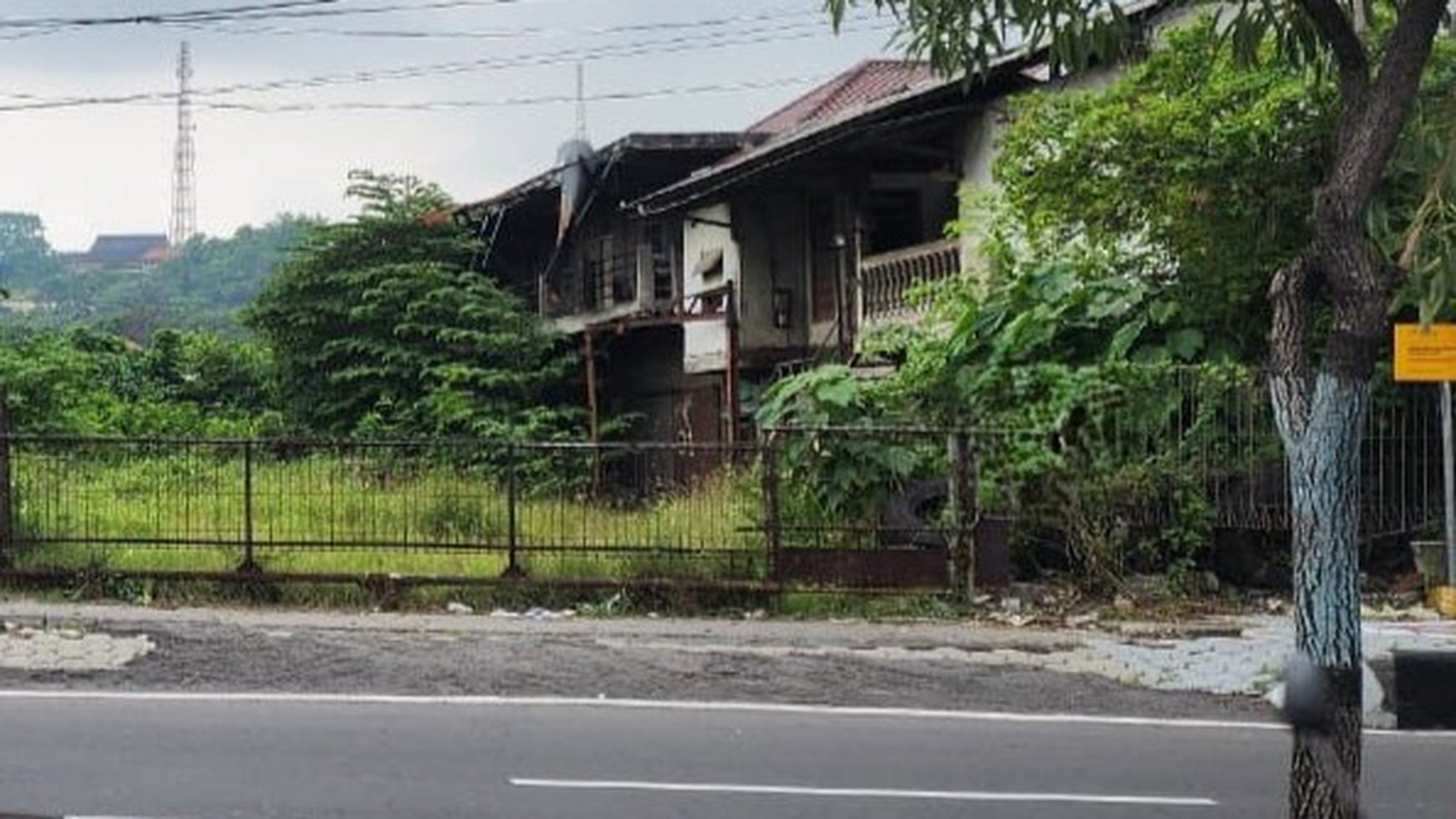 Tanah SHM Depan Pom Petro Jalan Dr Wahidin Sudiro Husada, Gresik