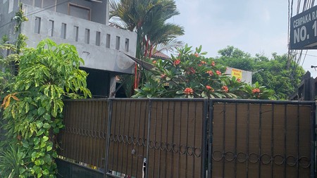 Rumah Bagus Di Jl Cempaka Raya Rempoa Jakarta Selatan