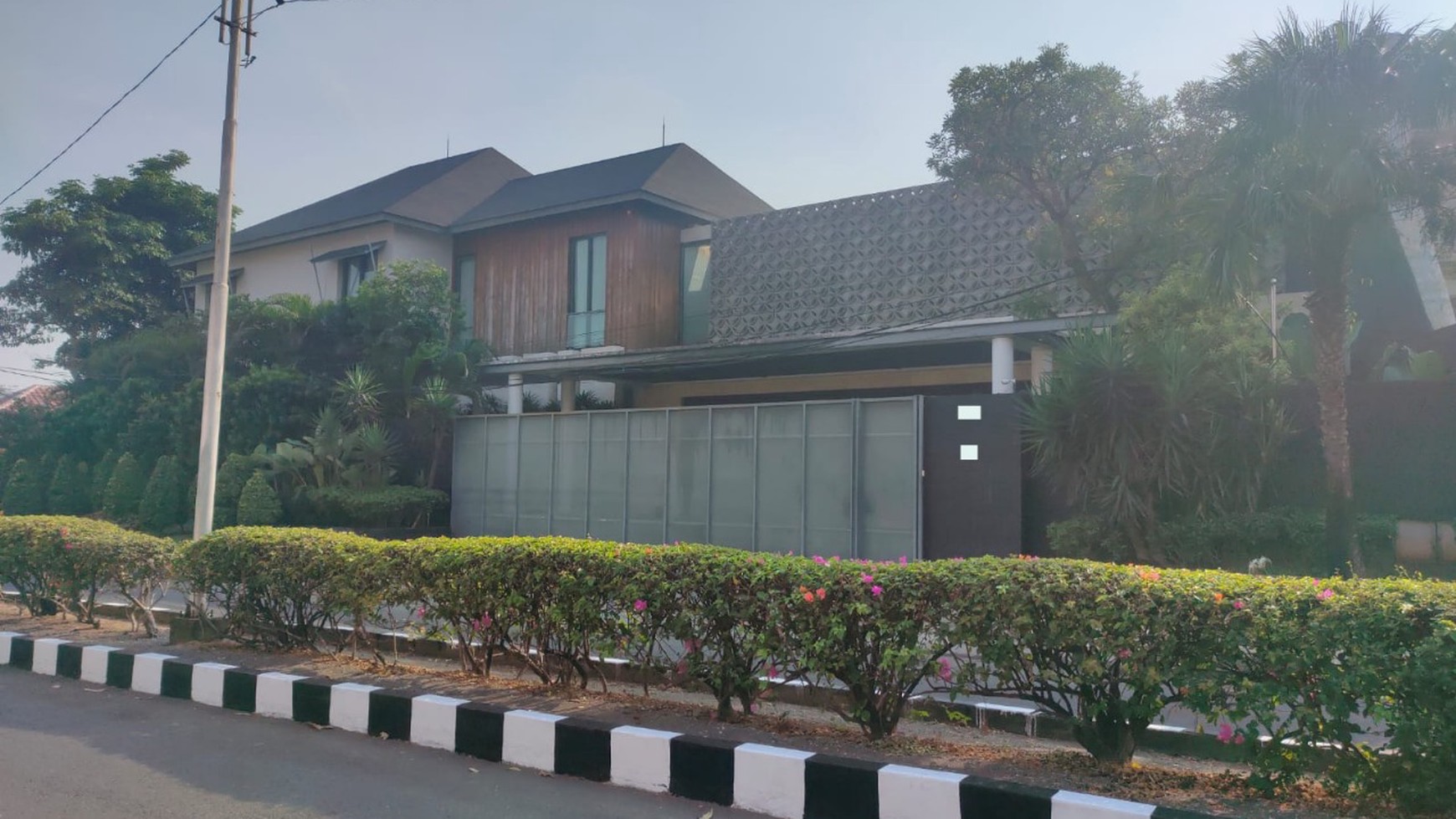 MURAH LUAS Rumah Mewah area Perum Chofa,Kupang Indah,  Pakuwon Indah, Graha Family, Citraland Sby