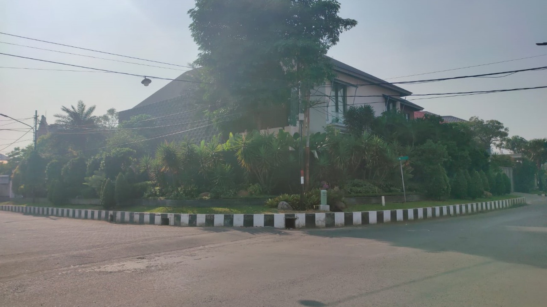 MURAH LUAS Rumah Mewah area Perum Chofa,Kupang Indah,  Pakuwon Indah, Graha Family, Citraland Sby