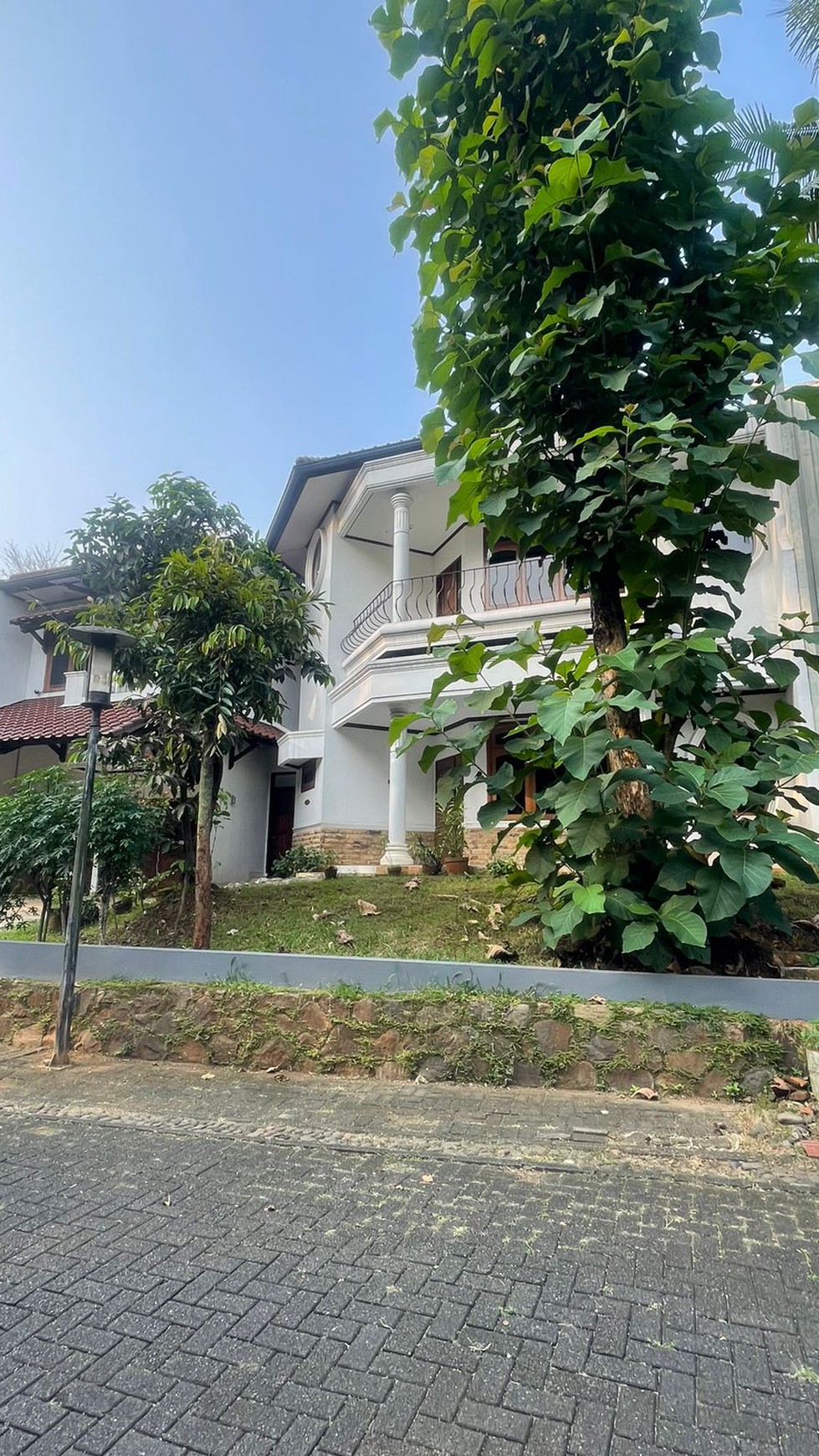 Dijual Rumah di JL. S Cimandiri Taman Tirta Golf BSD Tangerang