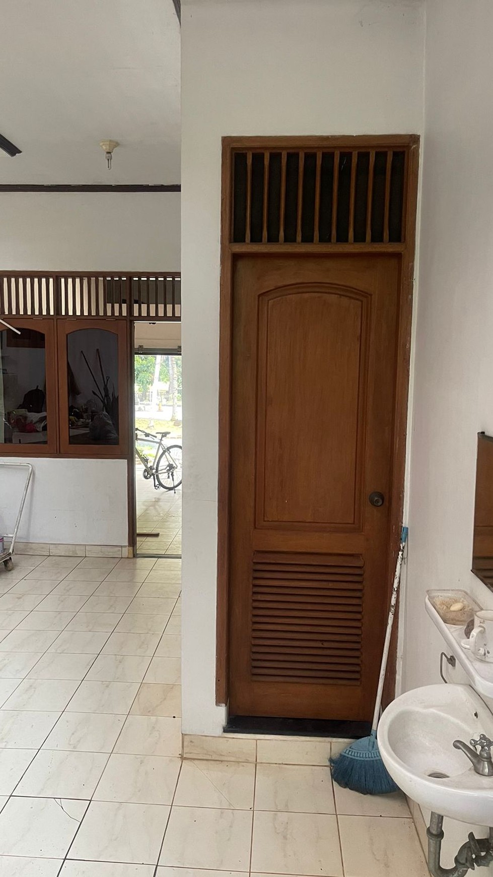 Dijual Rumah di JL. S Cimandiri Taman Tirta Golf BSD Tangerang