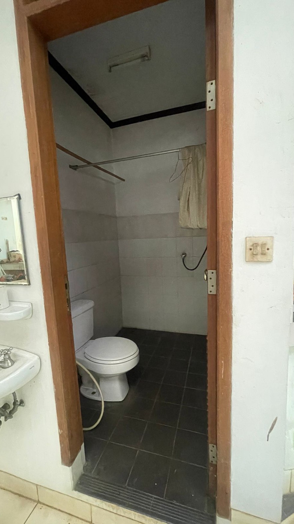 Dijual Rumah di JL. S Cimandiri Taman Tirta Golf BSD Tangerang