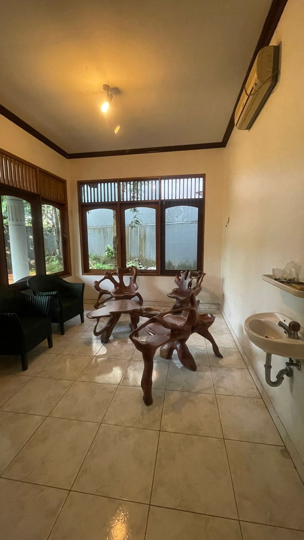 Dijual Rumah di JL. S Cimandiri Taman Tirta Golf BSD Tangerang