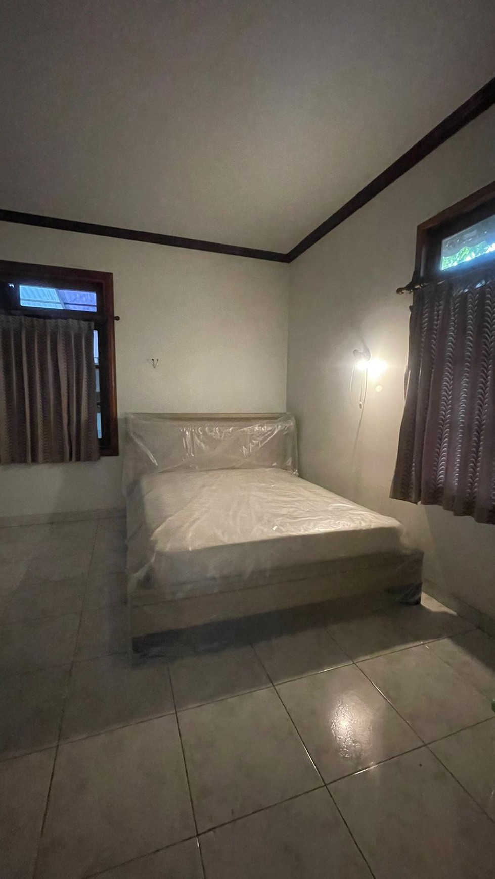 Dijual Rumah di JL. S Cimandiri Taman Tirta Golf BSD Tangerang