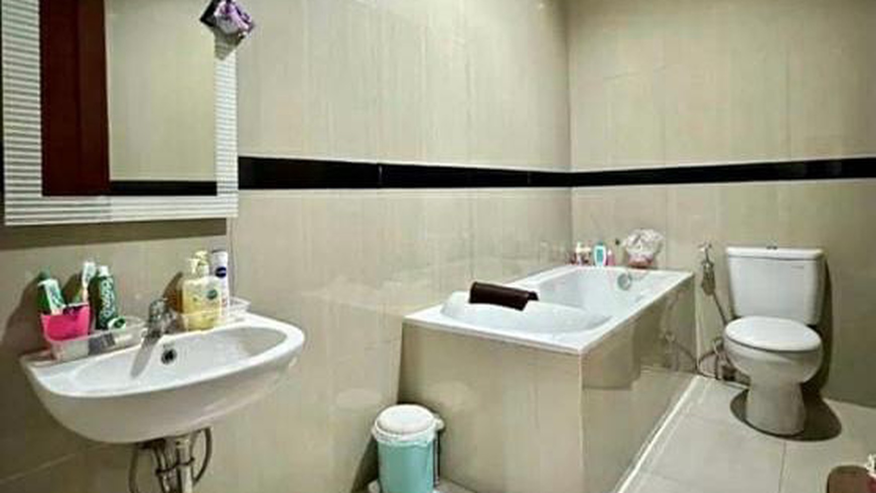 Rumah Hitung Tanah Area Cipete