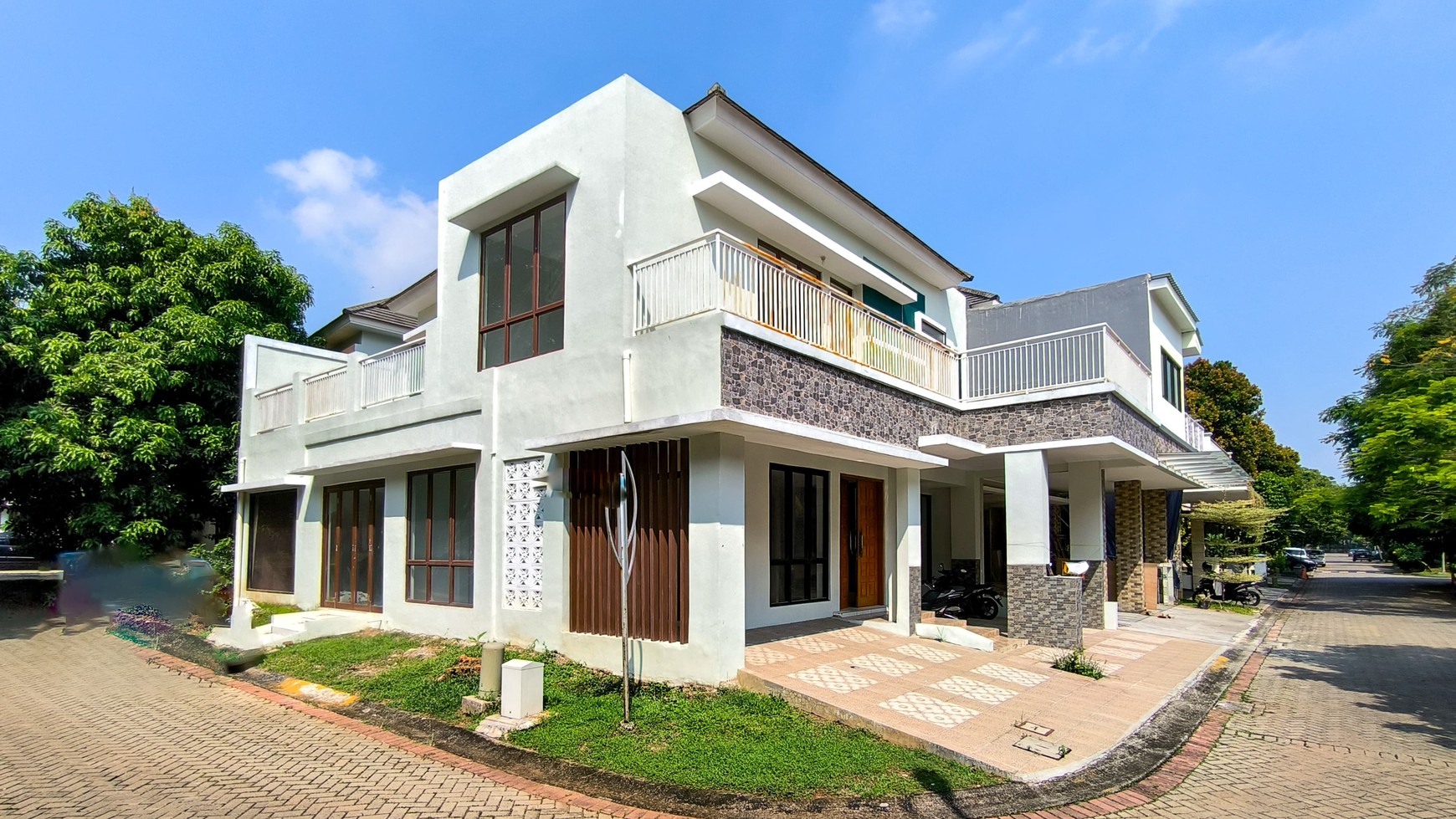 Rumah Cantik,Baru di Discovery Sektor 9 Bintaro Jaya