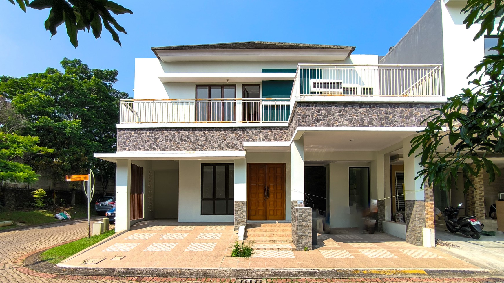 Rumah Cantik,Baru di Discovery Sektor 9 Bintaro Jaya