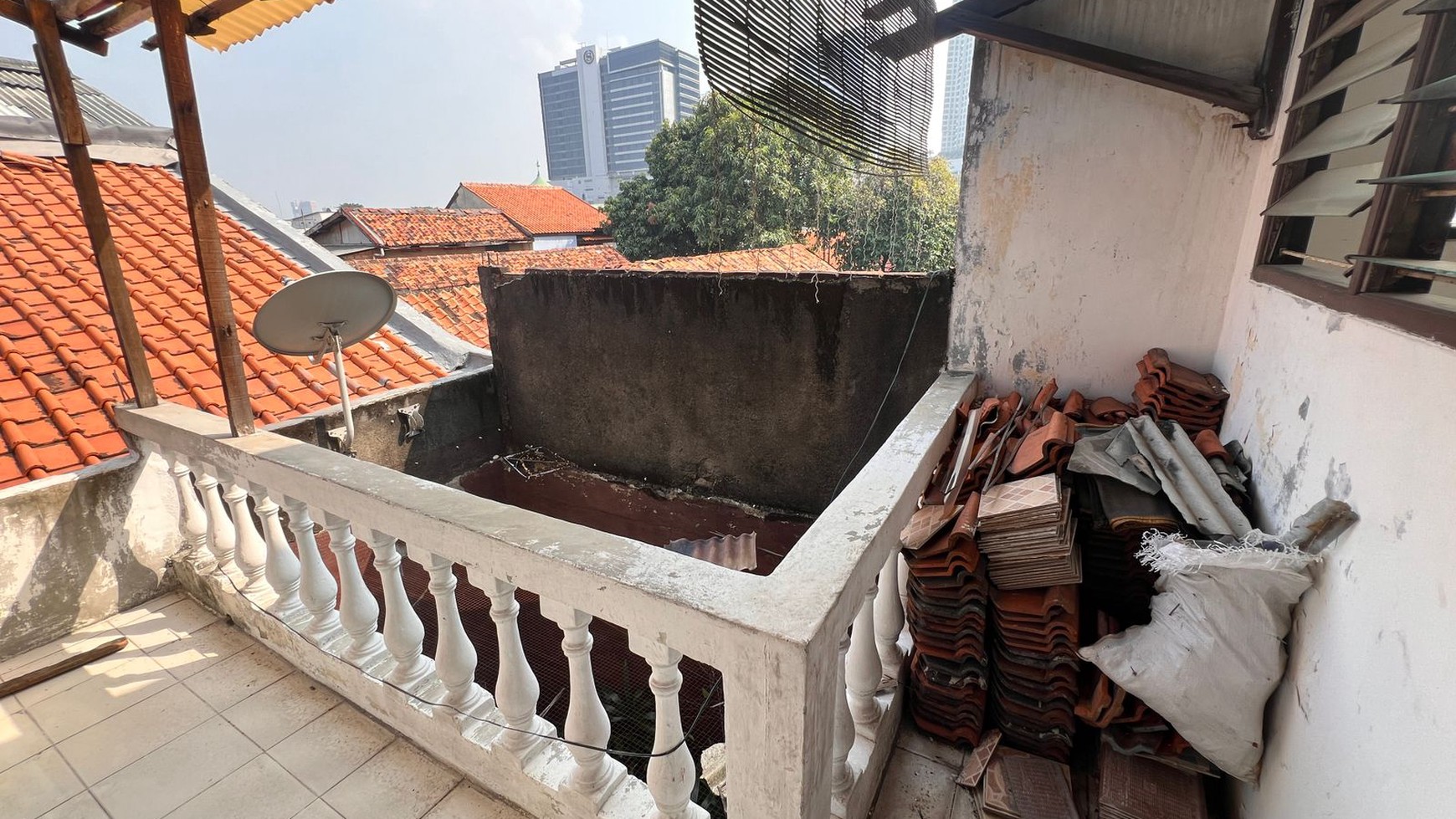 Rumah Hitung Tanah Di Jl Kp Duku Raya Kebayoran Lama Jakarta Selatan