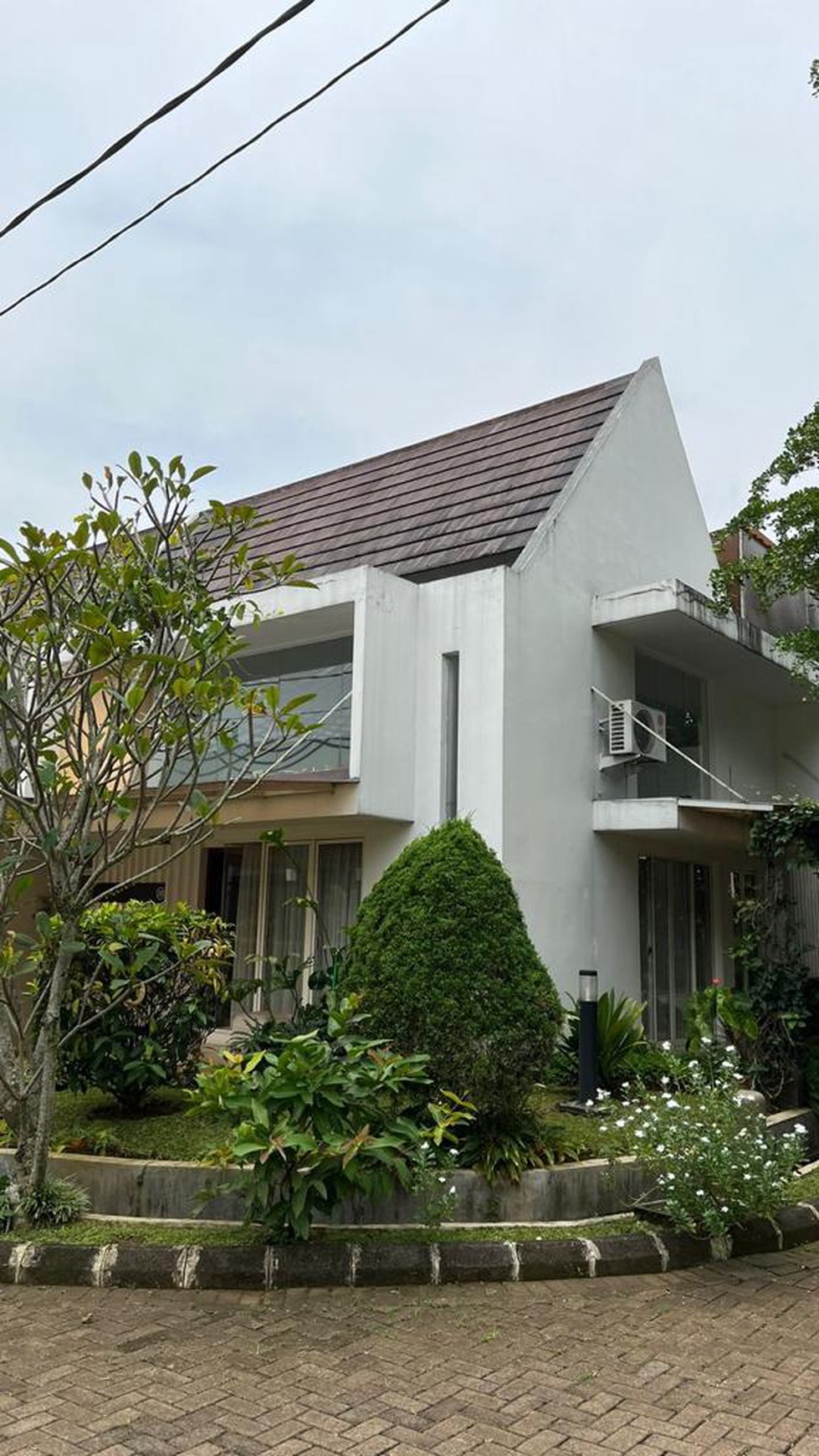 Rumah Bagus Di Rancamaya Golf Estate Balcony Grande 